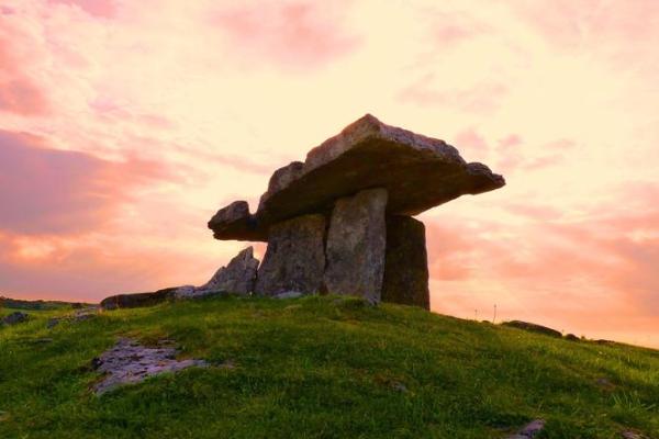 水命的人葬什么方位?阳宅风水与灵魂安息之道探秘 水命的人葬什么方位?阳宅风水与灵魂安息之道探秘